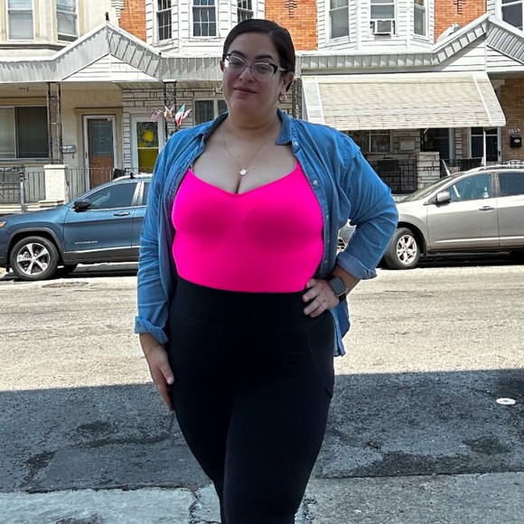 SKIMS - Seamless Sculpt bodysuit - Neon Pink - Picture 3 of 3